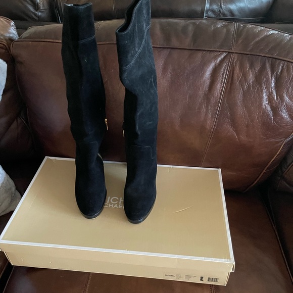 MICHAEL KORS SUEDE HIGH HEEL BOOTS - Picture 3 of 5